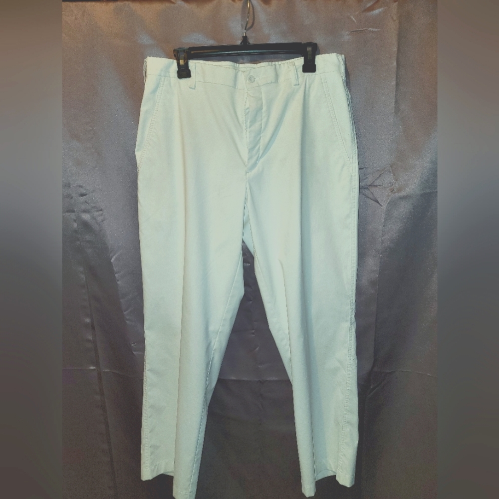 Nikegolf Mens White Fit Dri Golf Pants. Size 34x30